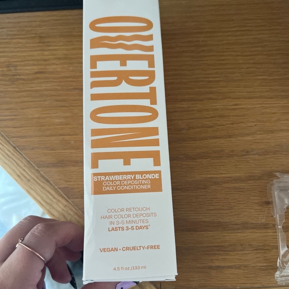 Strawberry blonde overtone never used brand new never even opened
